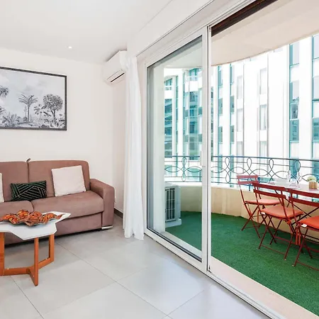 Marriott : 2 Beds/2 Baths Sea View Cannes