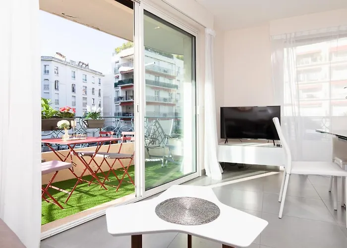 Marriott : 2 Beds/2 Baths Sea View شقة *