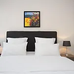 Marriott : 2 Beds/2 Baths Sea View * Канны