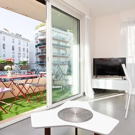 Marriott : 2 Beds/2 Baths Sea View شقة *